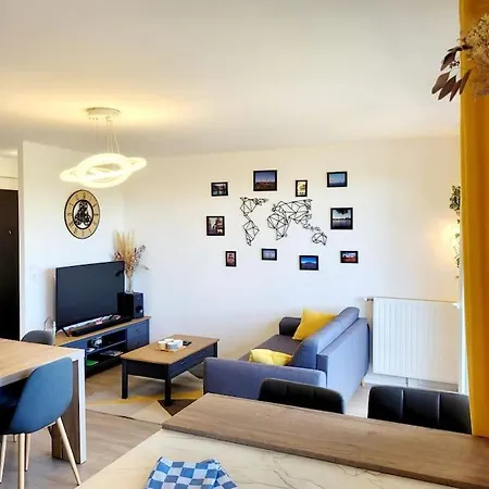 Yellow Currie : T3 Avec Terrasse Et Vue Sur Parc Nantes