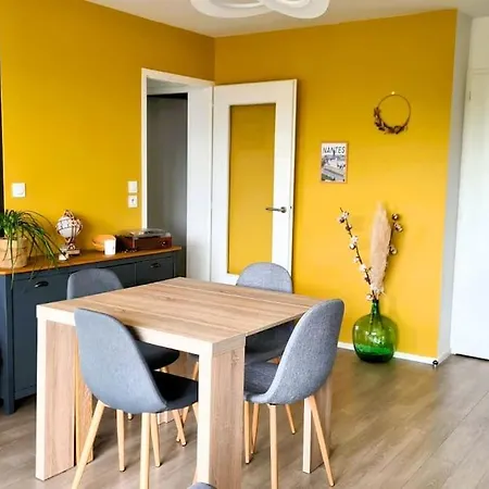 Yellow Currie : T3 Avec Terrasse Et Vue Sur Parc アパート